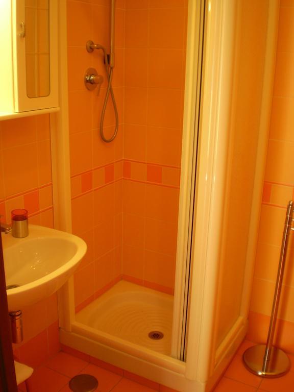 Trasteverooms La Bernardon Рим Экстерьер фото